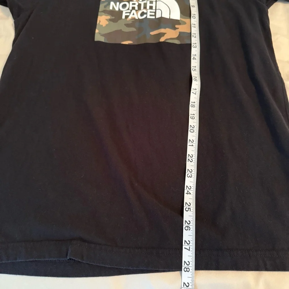 The North Face Mens Size Medium Short Sleeve Crew Neck Tee Shirt Cotton Lot of 2